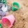 Zabawy w piasku - jak sprawić sobie w ogrodzie mini piaskownicę